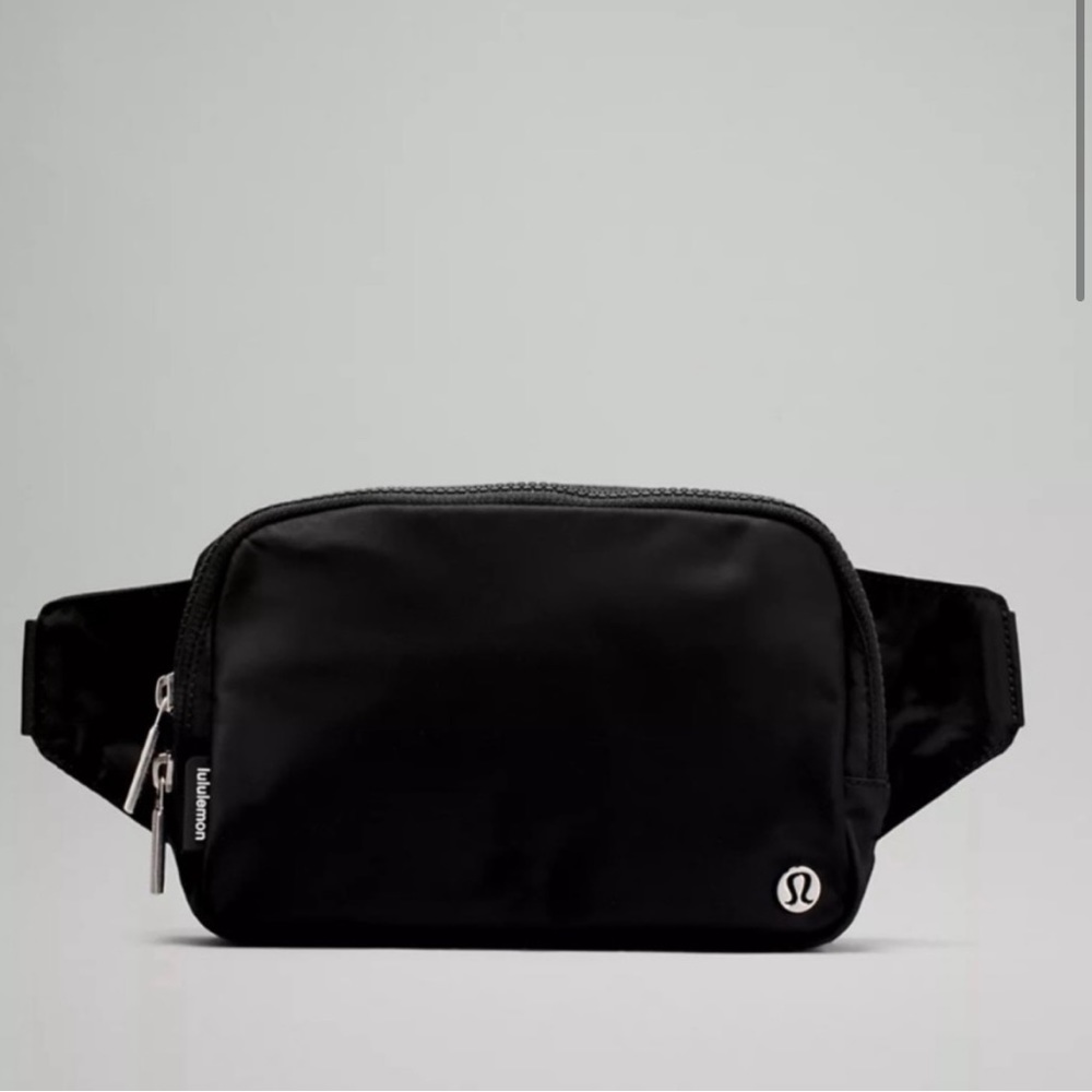 Lululemon Everywhere Belt Bag - Large